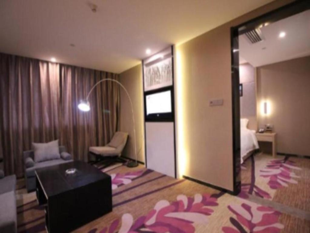 Lavande Hotel Nanchang Ai XI Hu Subway East Station Branch Bagian luar foto