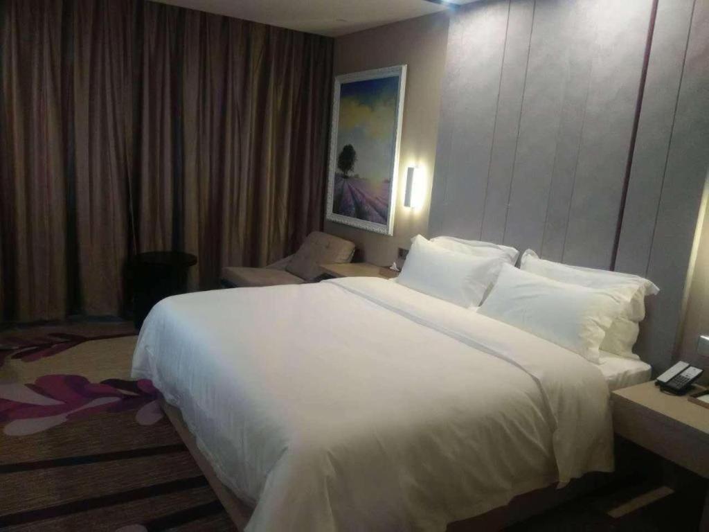 Lavande Hotel Nanchang Ai XI Hu Subway East Station Branch Bagian luar foto