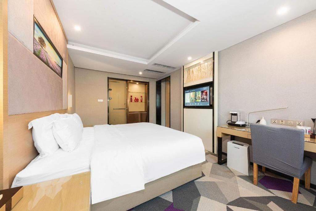 Lavande Hotel Nanchang Ai XI Hu Subway East Station Branch Bagian luar foto