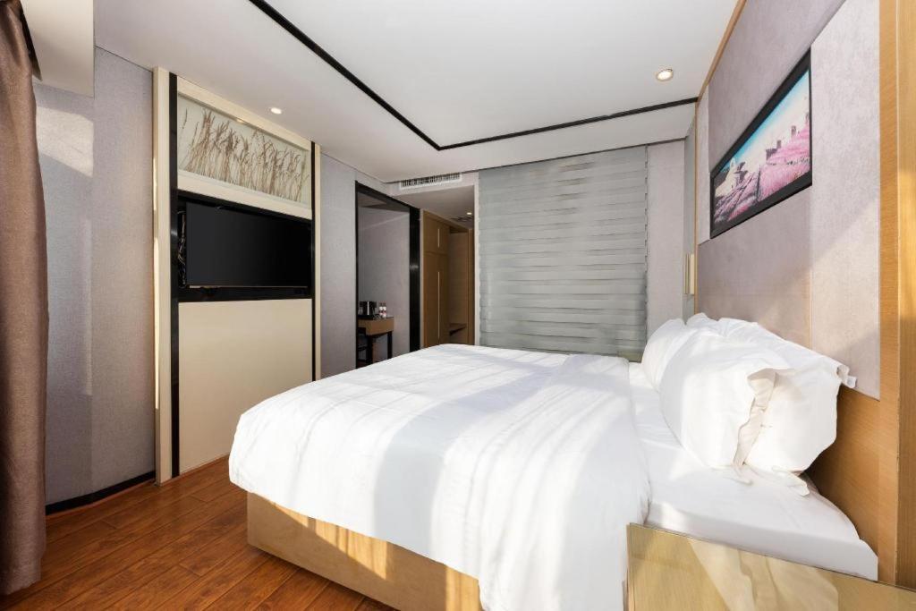 Lavande Hotel Nanchang Ai XI Hu Subway East Station Branch Bagian luar foto